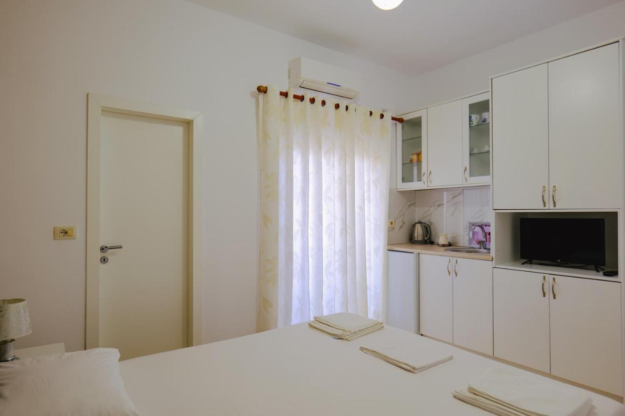 Eleni Guest House Sarandë 外观 照片