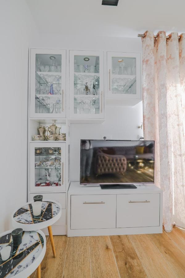 Eleni Guest House Sarandë 外观 照片